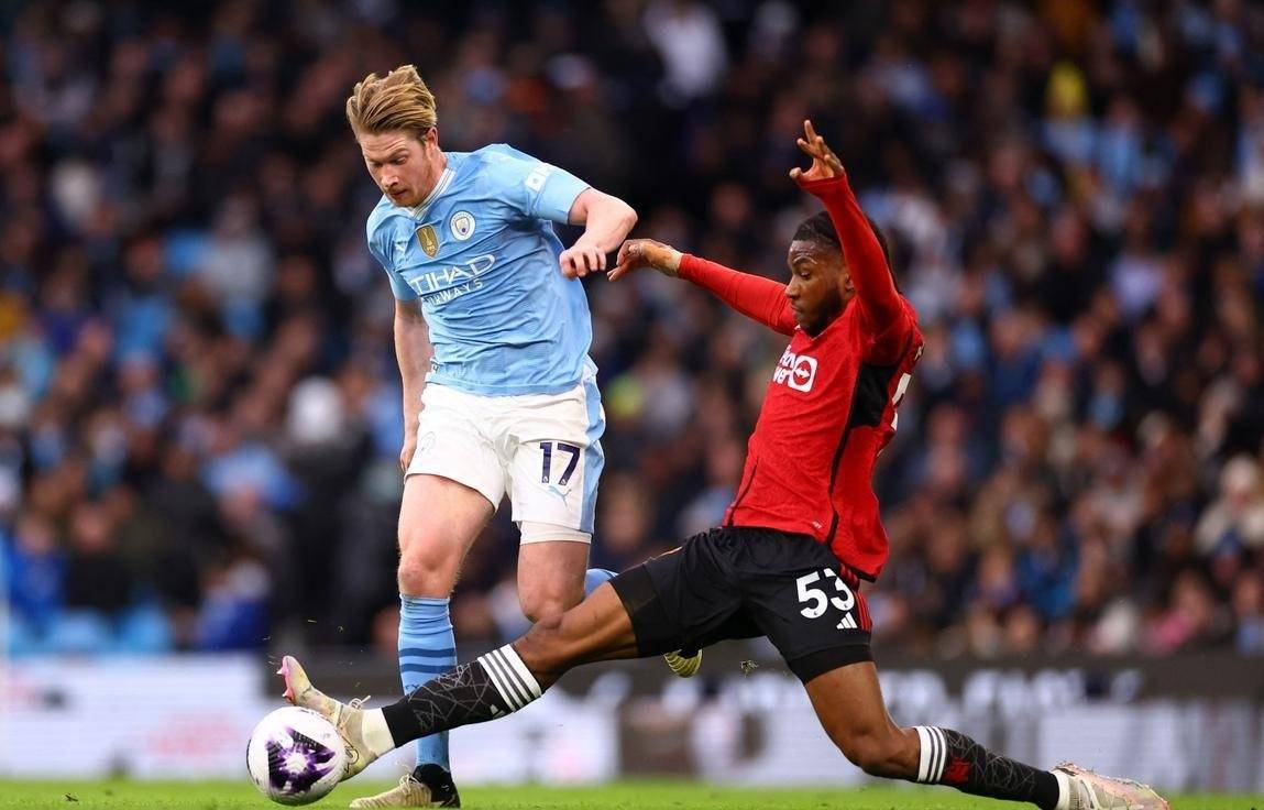 包含拉齐奥主场大胜，积分榜略有上升的词条