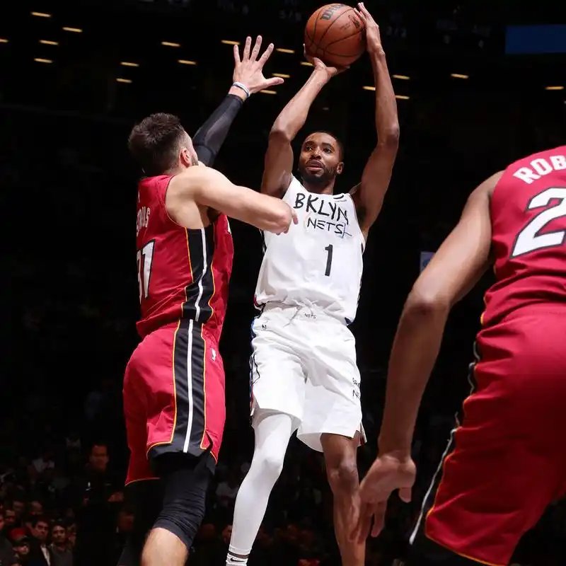 关于雄鹿中锋恢复状态有望带领球队取得更好成绩的信息