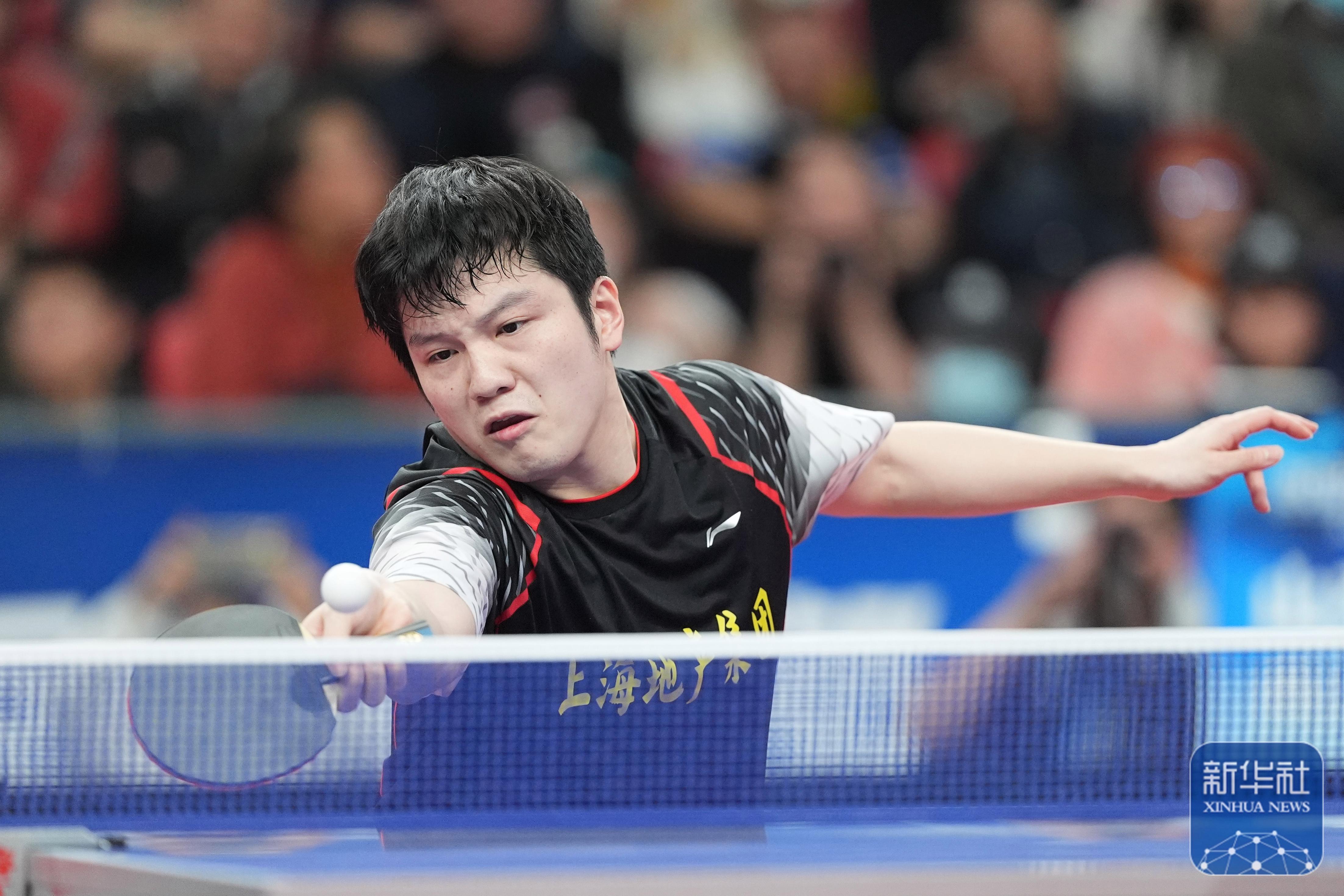 精英球员们展示超凡实力,引爆赛场 精英球员们展示超凡实力,引爆赛场