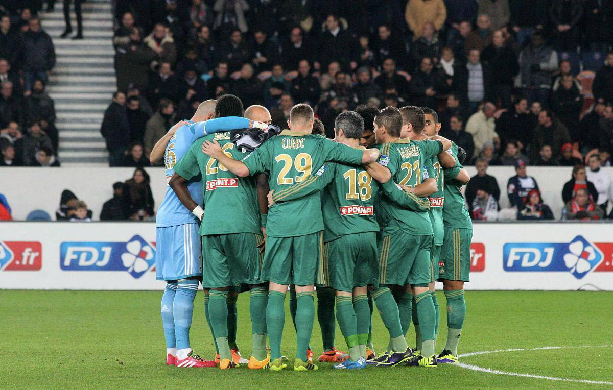 包含圣埃蒂安逆流而上，主场热情阻击升班马的词条