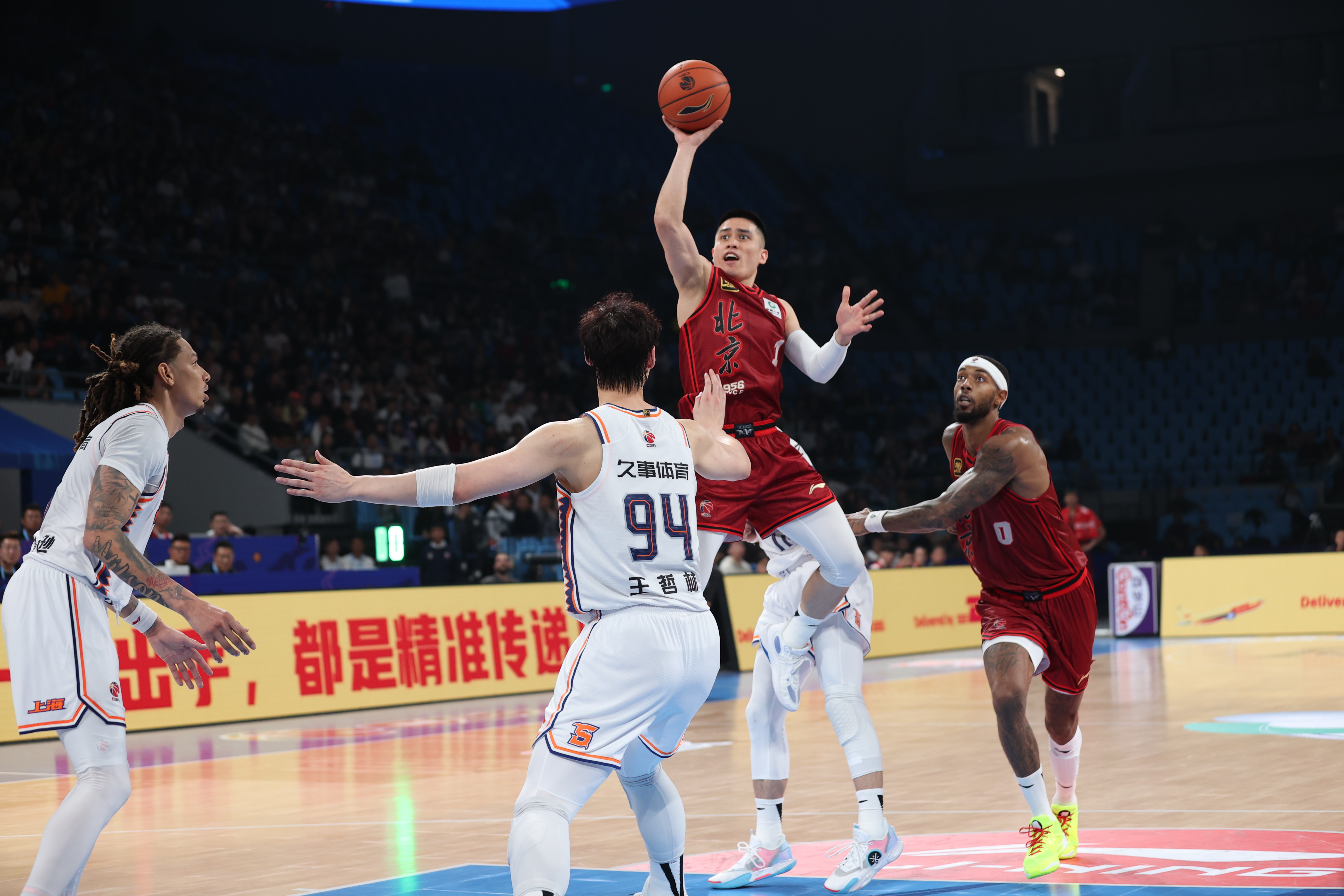 专业篮球联赛最新动态：北京队击败上海队的简单介绍