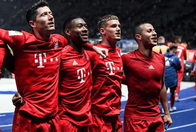 拜仁慕尼黑胜多特蒙德，莱万多夫斯基梅开二度