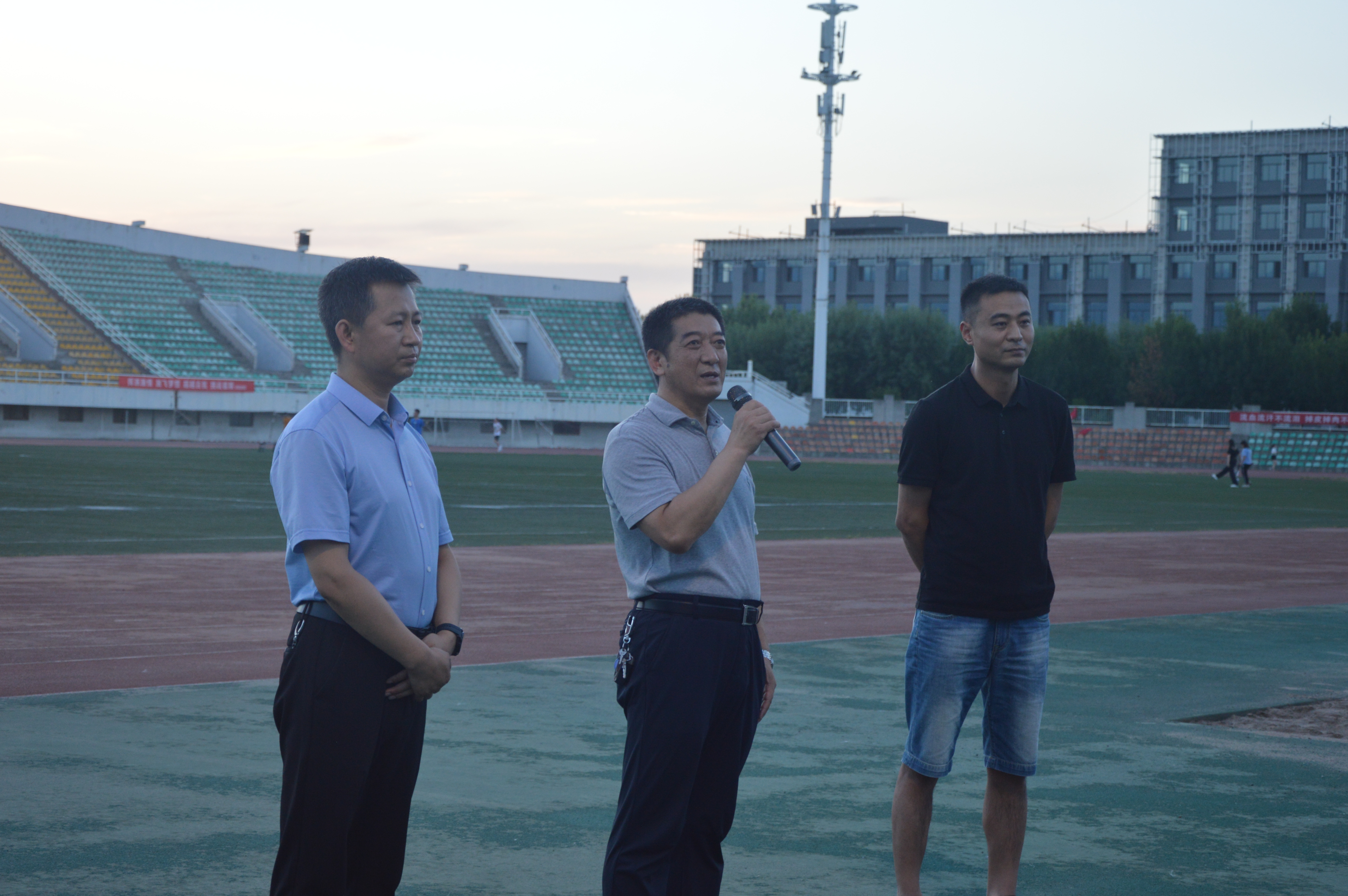 巴西体操队再获奖牌，士气高昂