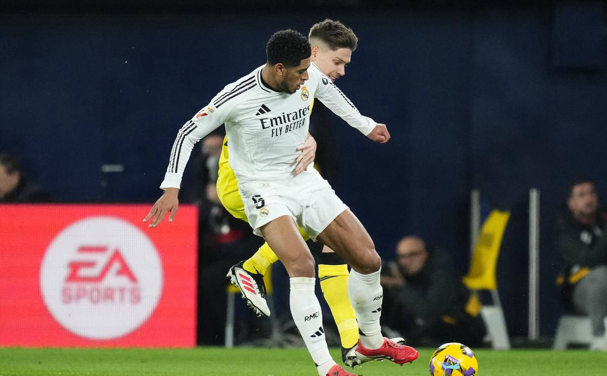 包含皇马客场失利，晋级前景不容乐观的词条