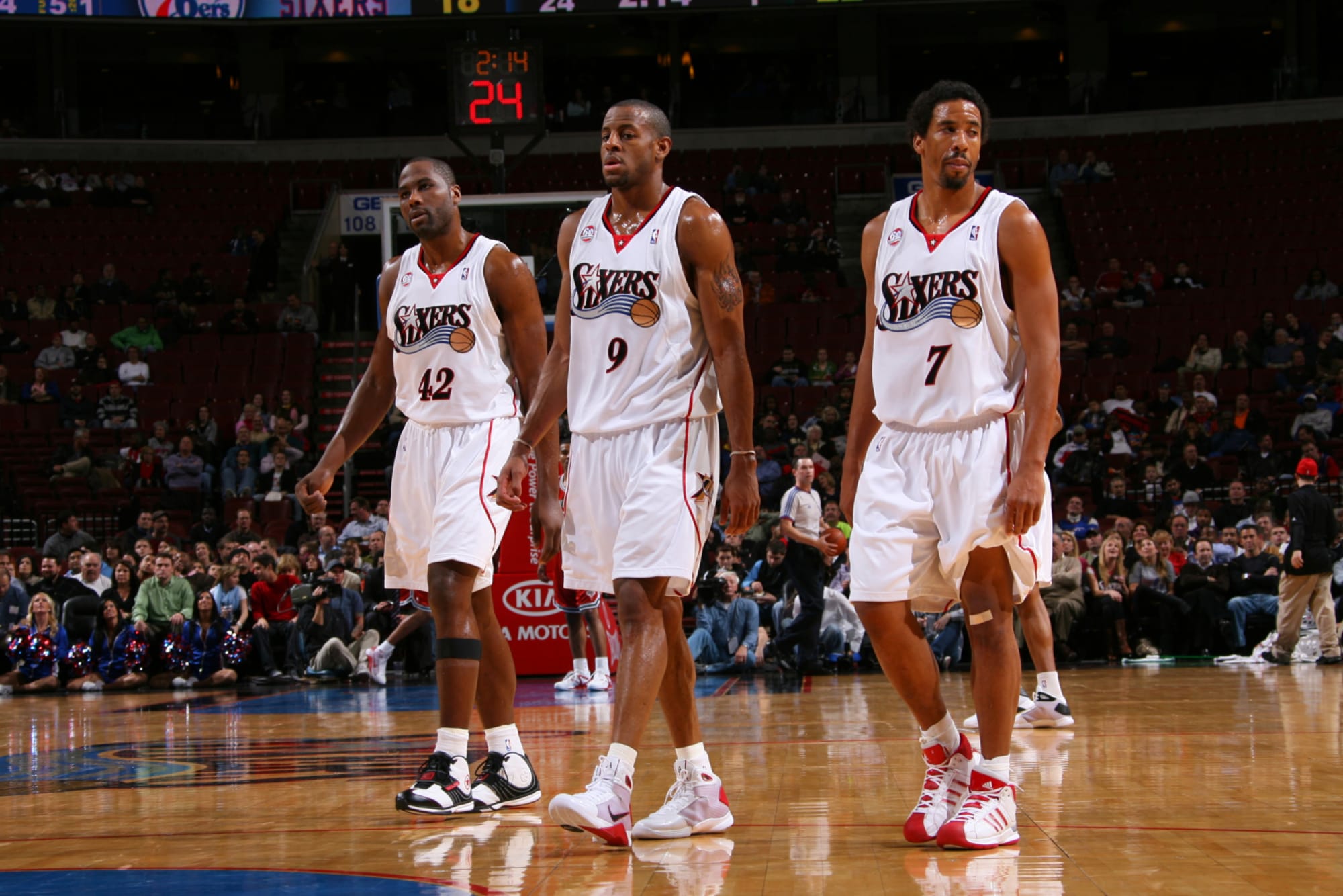 传奇老将归队，助球队壮大阵容