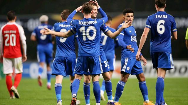 柏林赫塔主场逆转沙尔克握手言和 柏林赫塔主场逆转沙尔克握手言和