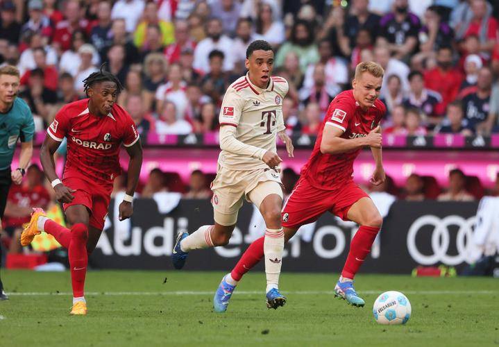 拜仁慕尼黑中场积极进攻,屡次威胁对手大门的简单介绍 拜仁慕尼黑中场积极进攻,屡次威胁对手大门的简单介绍