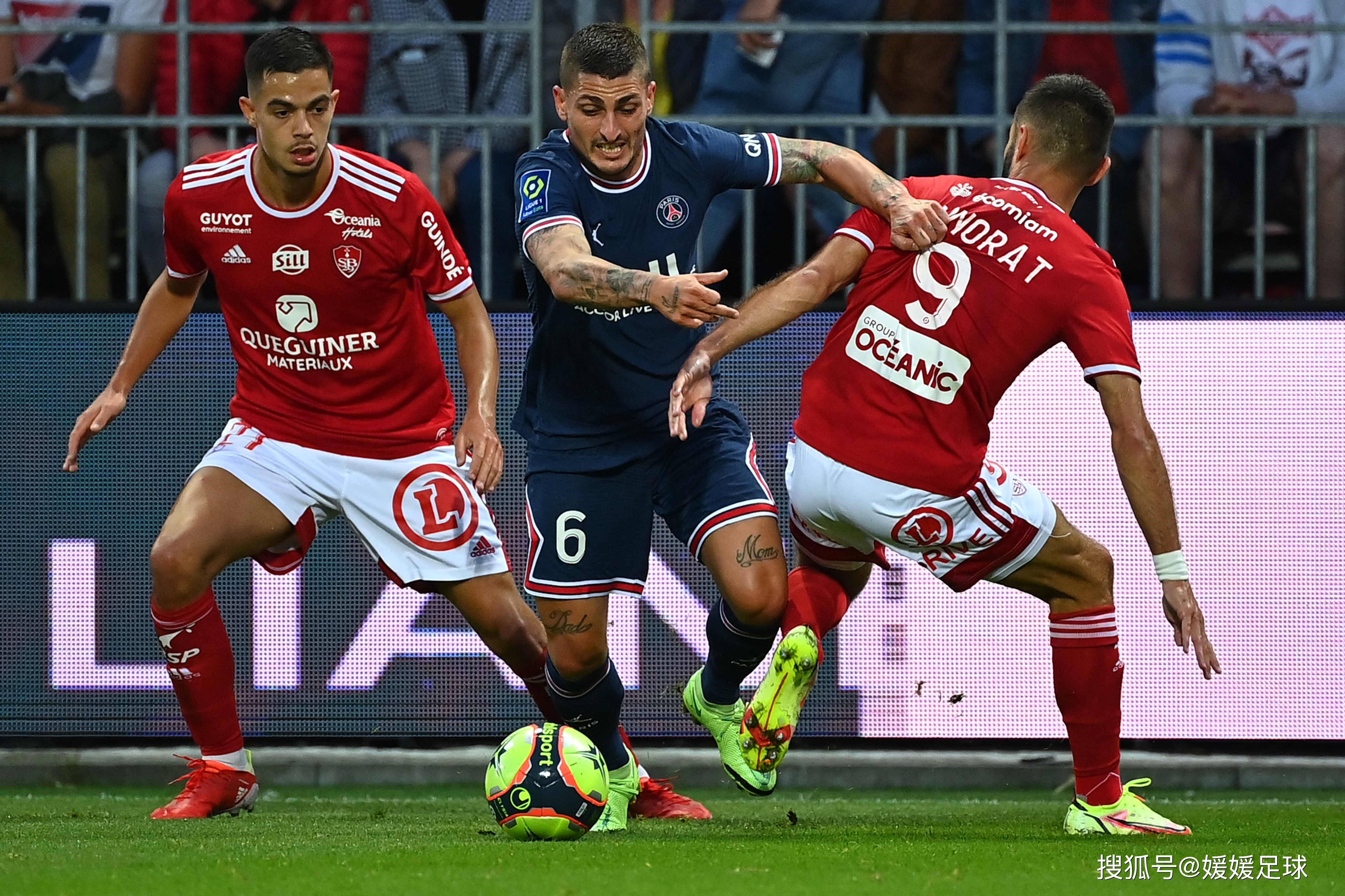 里昂主场奋力一搏，痛失三分的简单介绍