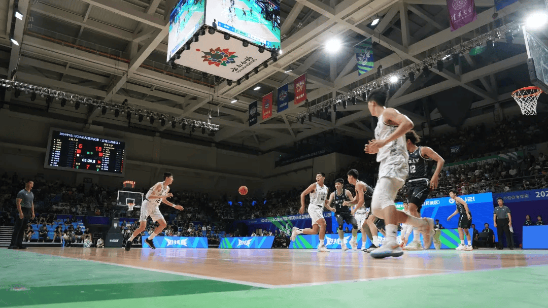 精湛技术展现，赛场上掀起热潮的简单介绍