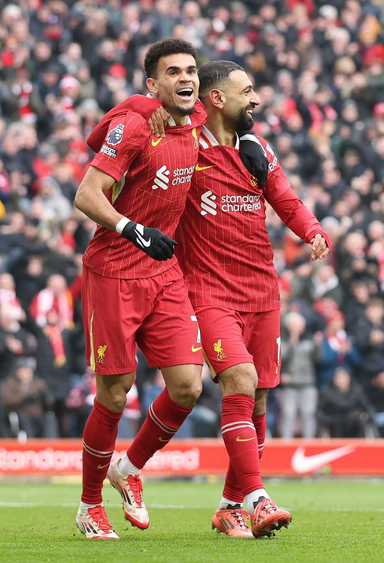 阿森纳惨遭逆转,季后赛希望渺茫 阿森纳惨遭逆转,季后赛希望渺茫