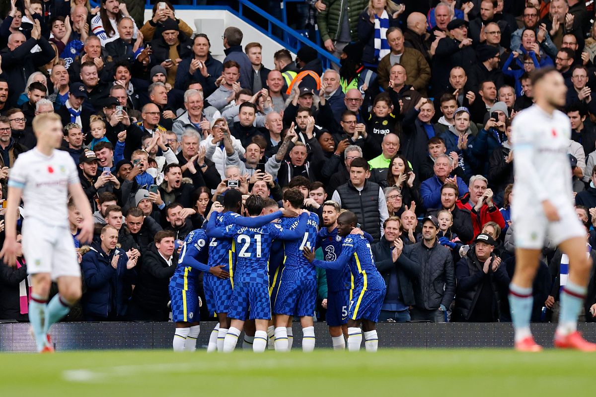 塞维利亚客场失利,冠军席位受到威胁 塞维利亚客场失利,冠军席位受到威胁