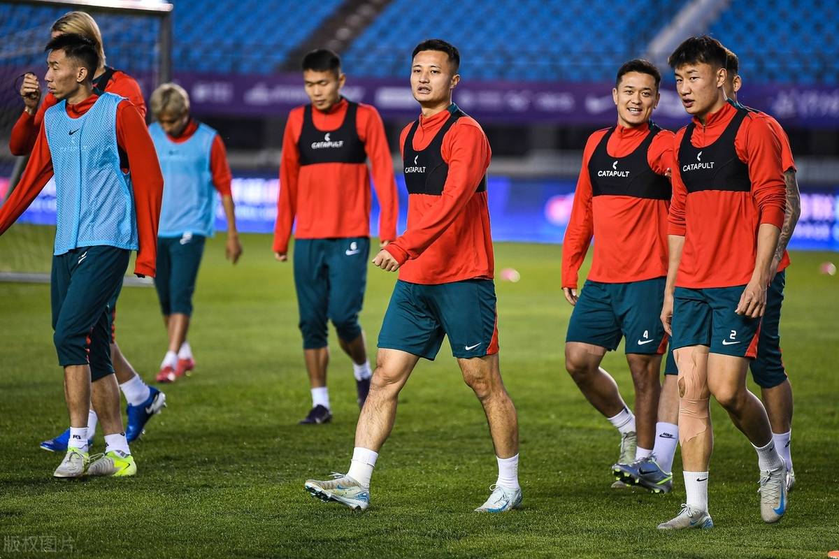 包含新帅带队训练有方,球队备战冲击冠军的词条 包含新帅带队训练有方,球队备战冲击冠军的词条