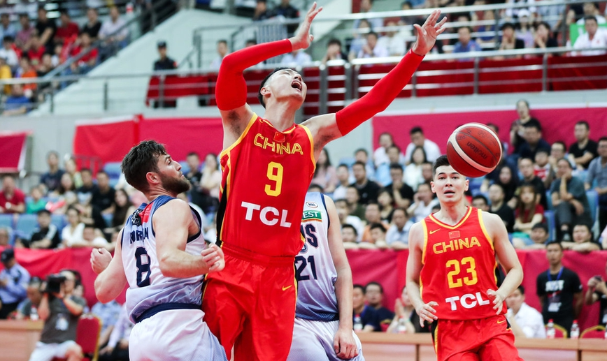 上海主场惊险逆转，豪取四连胜