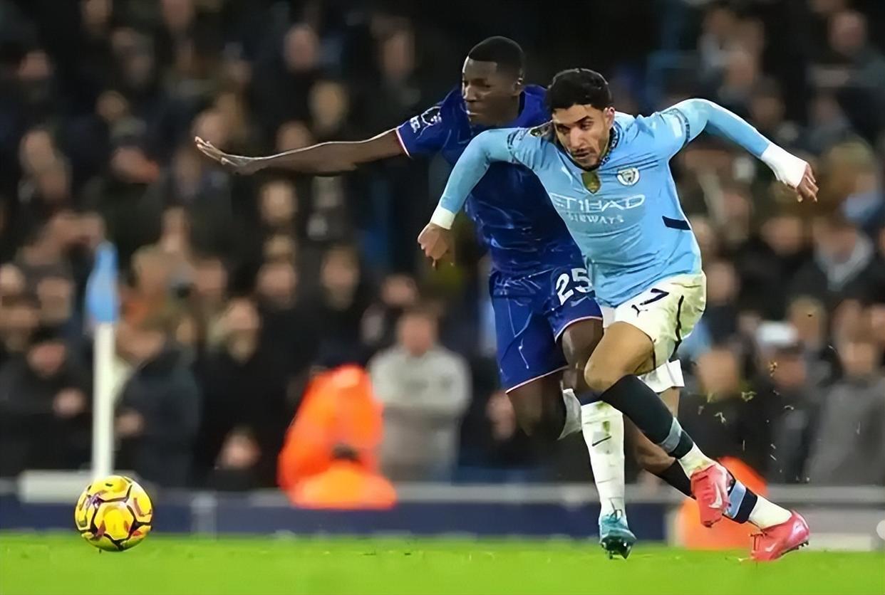 曼城狂胜对手，稳居头名前景看好的简单介绍