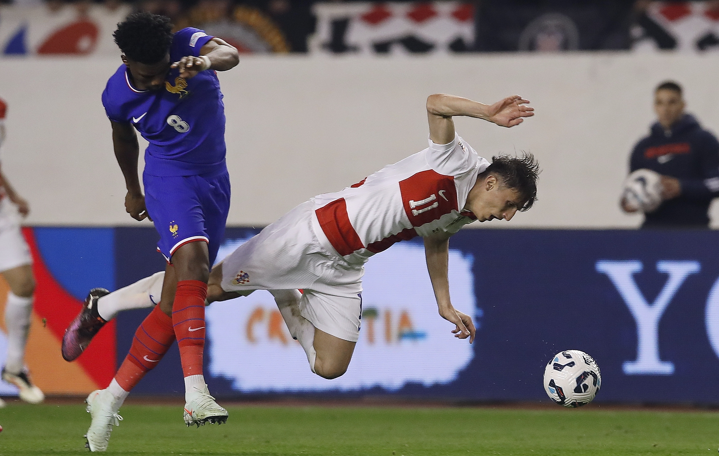 克罗地亚队在比赛中受挫,士气低迷 克罗地亚队在比赛中受挫,士气低迷