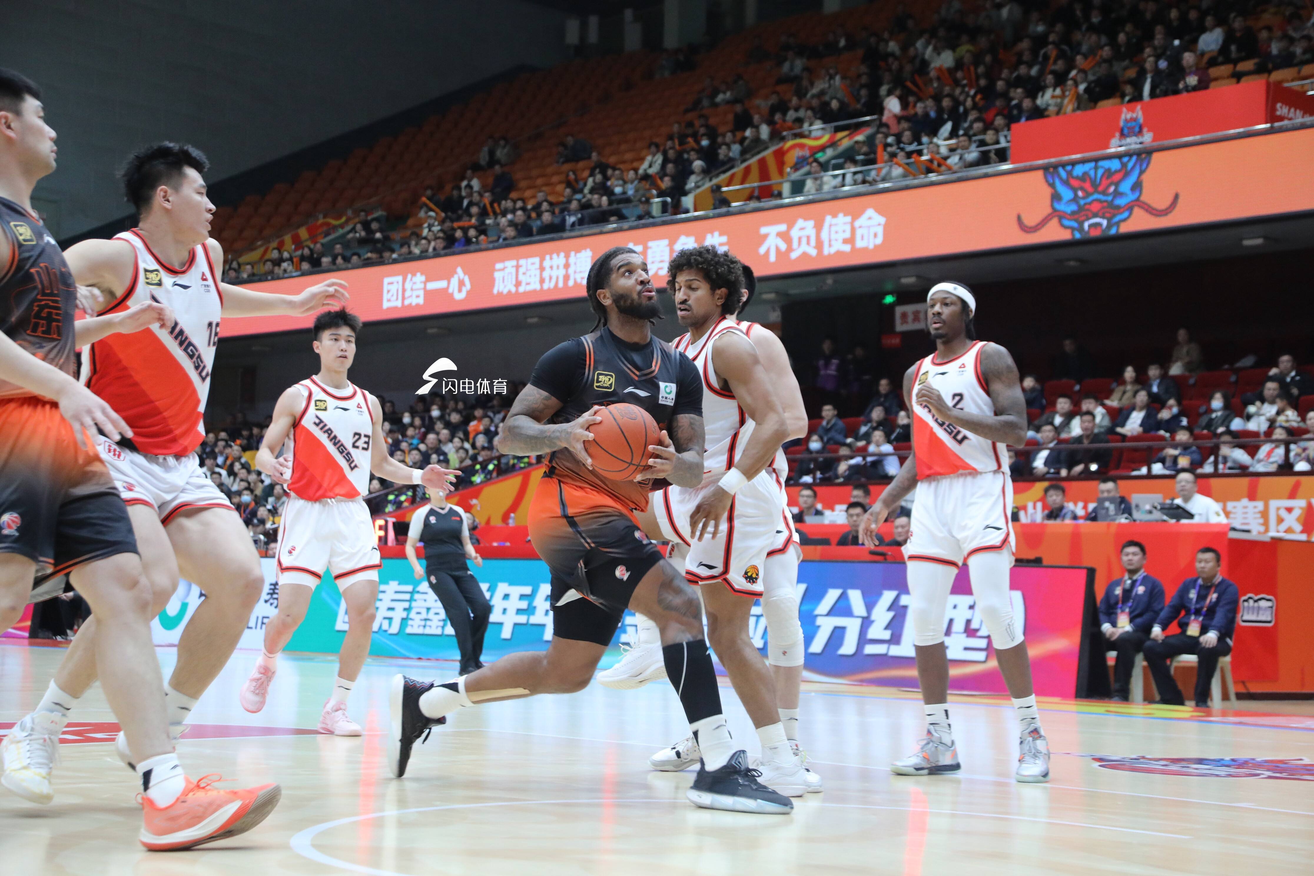 江苏队客场击败河北,晋级前八 江苏队客场击败河北,晋级前八