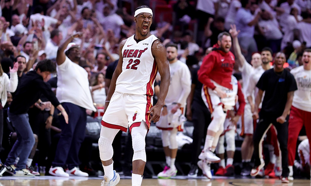 热火队快节奏打法获得成功,赢得掌声的简单介绍 热火队快节奏打法获得成功,赢得掌声的简单介绍