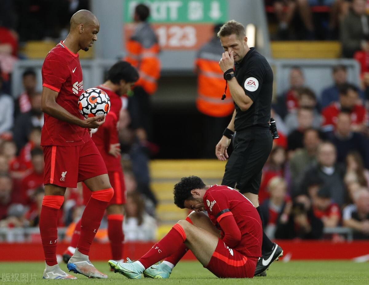 利兹联拼尽全力，英格兰足球赛场上立场坚定的简单介绍