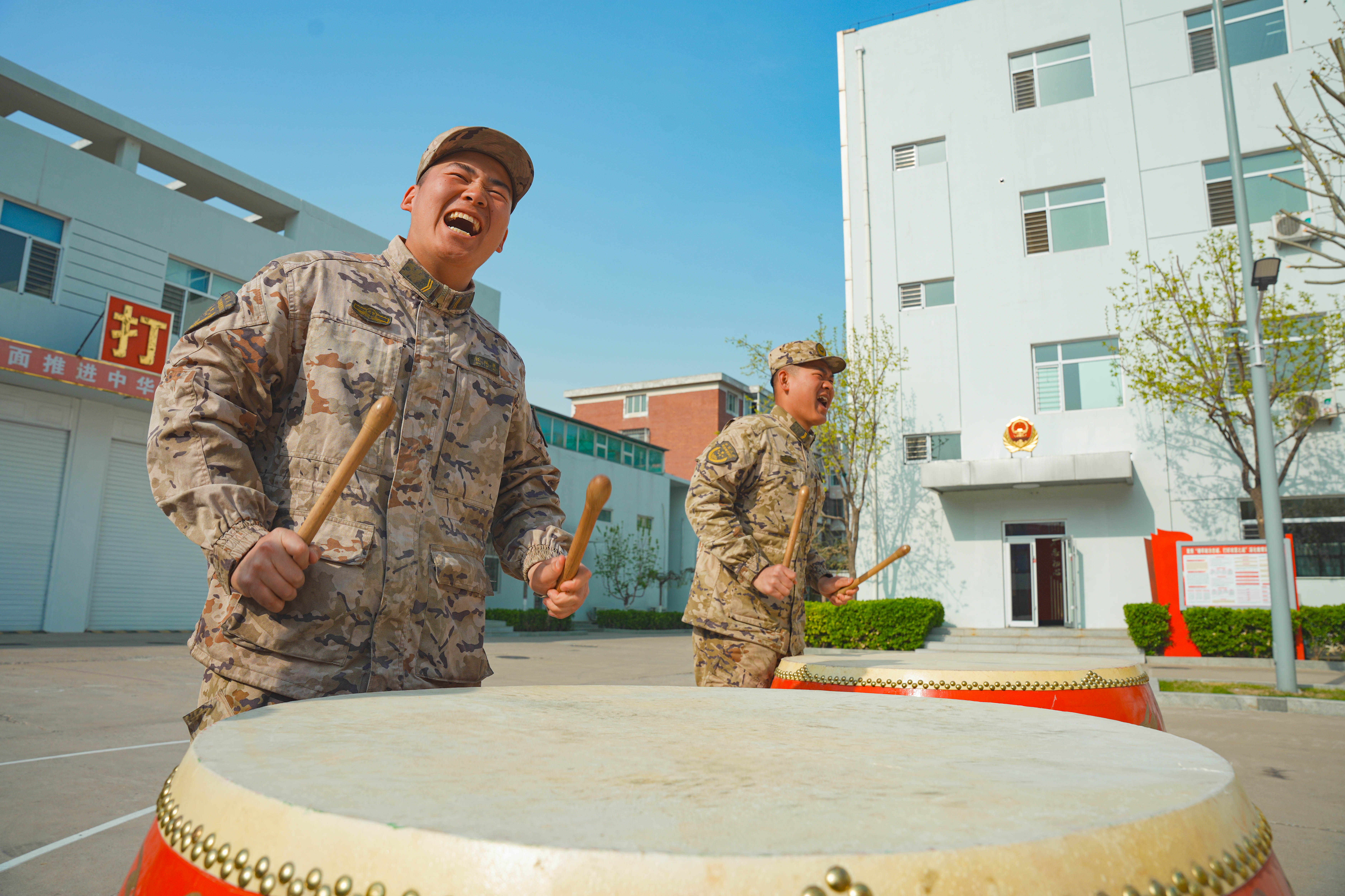 关于精湛技术再现,个人风采瞬间展现球场冠军的信息 关于精湛技术再现,个人风采瞬间展现球场冠军的信息