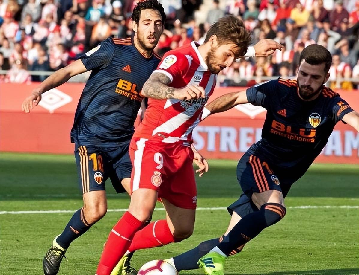 骑士惨败老鹰,遭遇三连败 骑士惨败老鹰,遭遇三连败