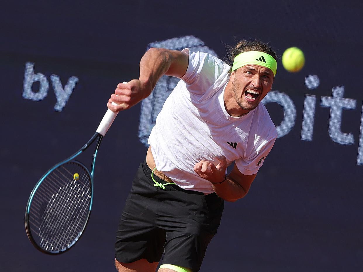 西班牙网球队完胜日本网球队,兹维列夫送出助攻的简单介绍 西班牙网球队完胜日本网球队,兹维列夫送出助攻的简单介绍