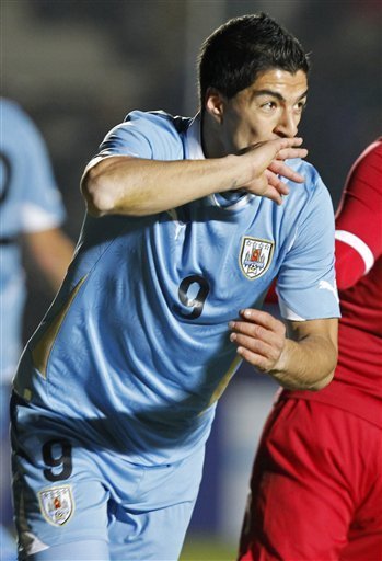 关于拜仁横扫英格兰,苏亚雷斯高光表现的信息 关于拜仁横扫英格兰,苏亚雷斯高光表现的信息