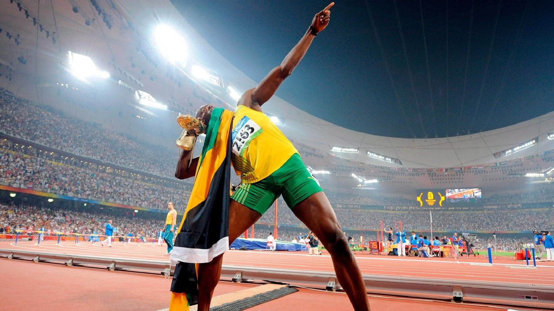 亚平宁高光之夜，在万众瞩目的焦点战中，乔治证明了自己