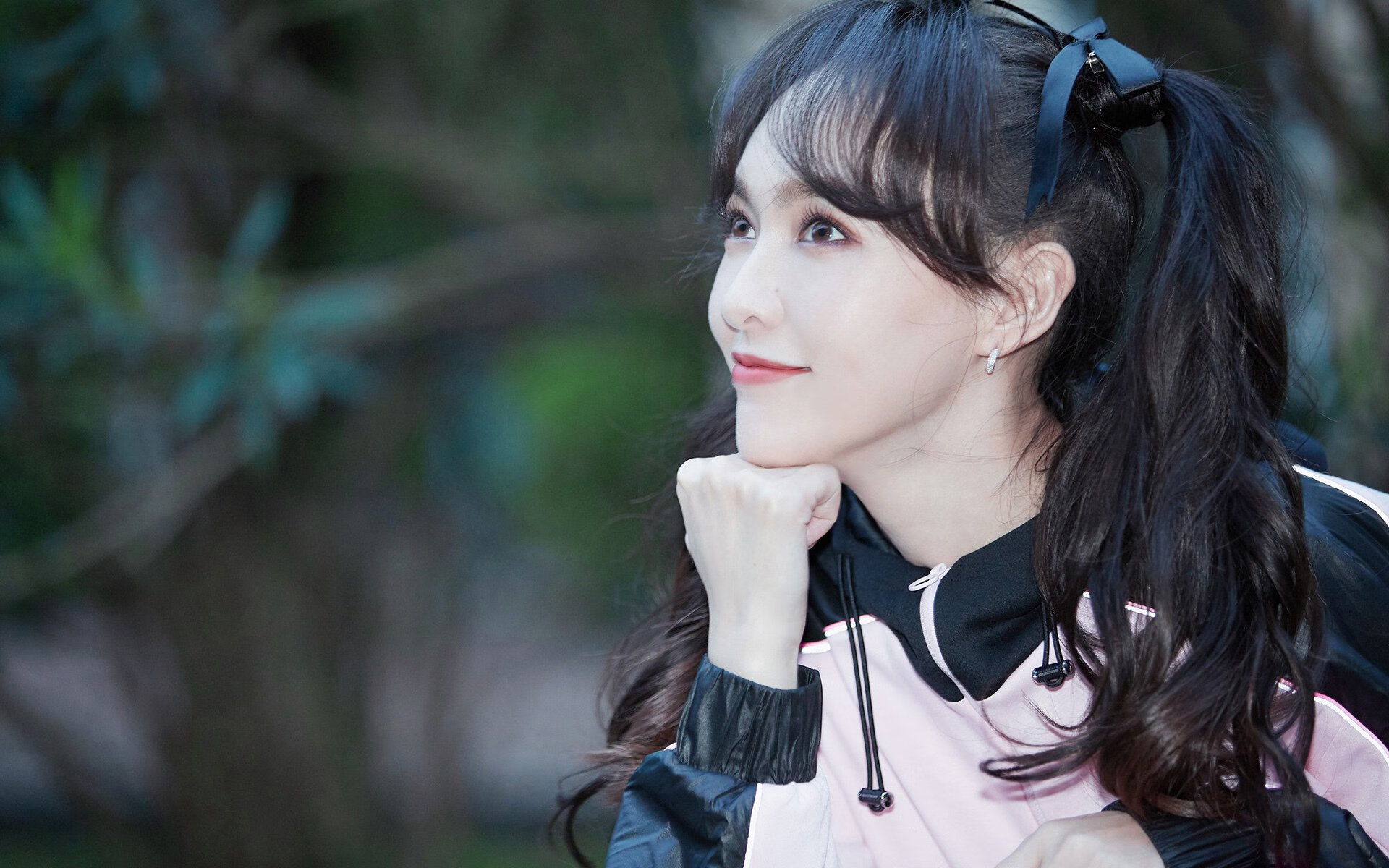 波兰节奏掌控塞维利亚，F1年度争冠焦点战的策略博弈