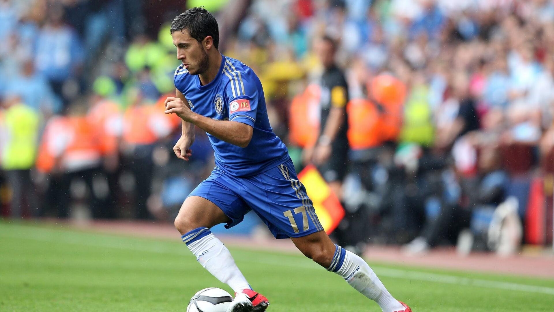 从北欧锋芒到中场命脉，当哈兰德阴影笼罩里昂，罗德里于无声处听惊雷