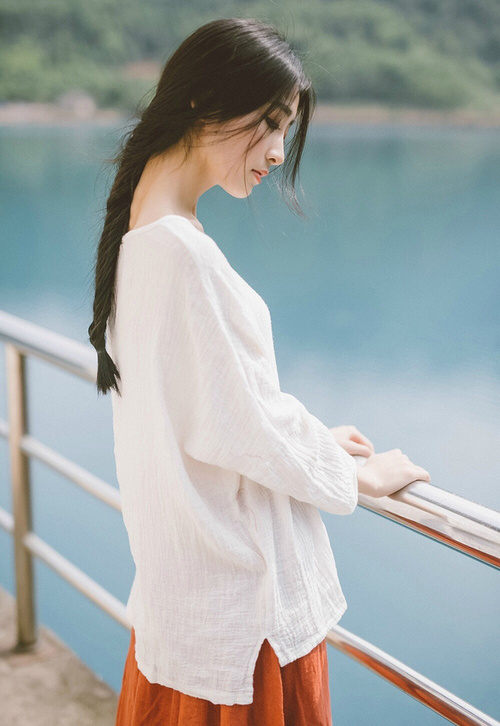 篮球双线传奇，爵士力克猛龙，武切维奇欧冠半决赛主宰赛场