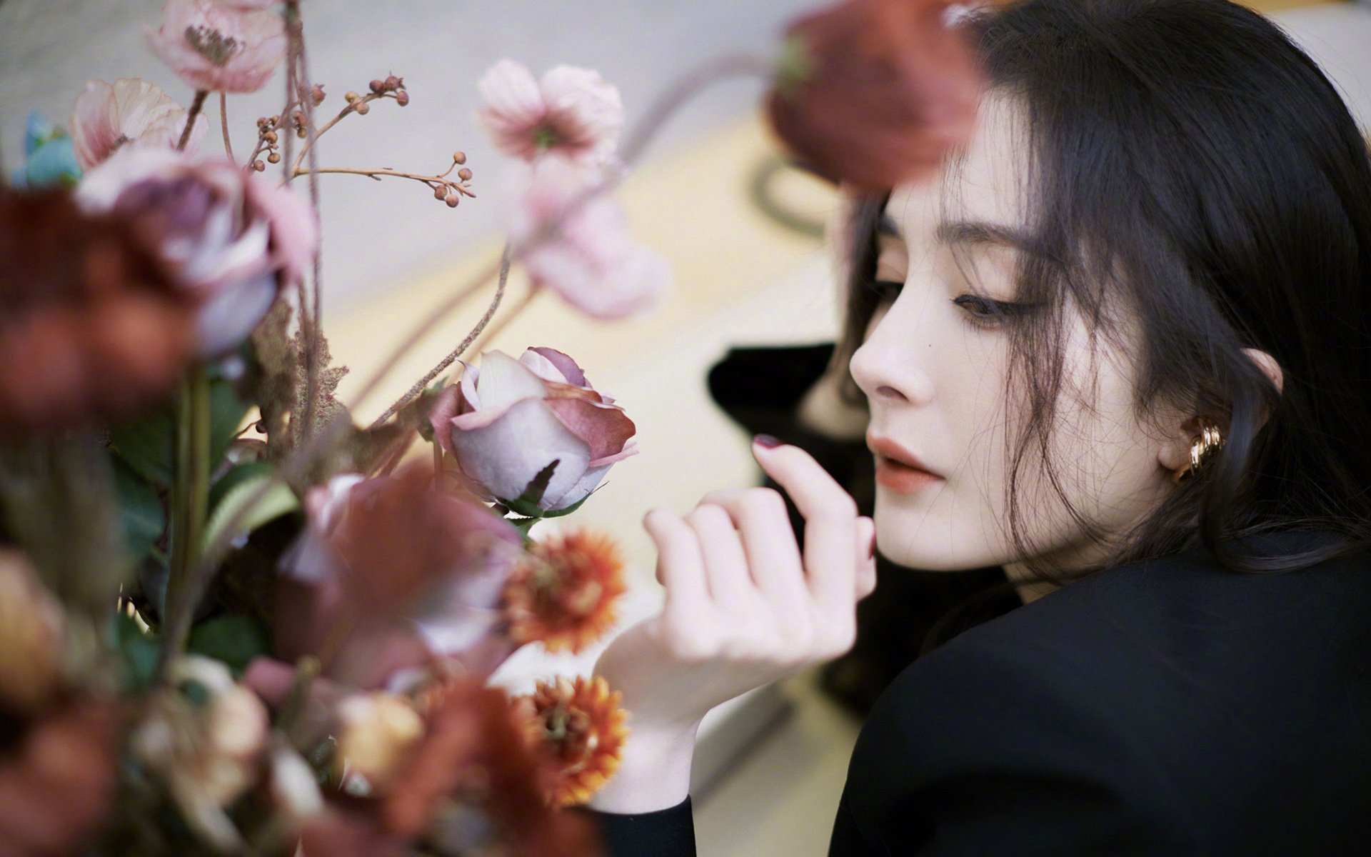 布雷默高光表现引领英格兰全面压制伊拉克,三狮军团展现实力风暴