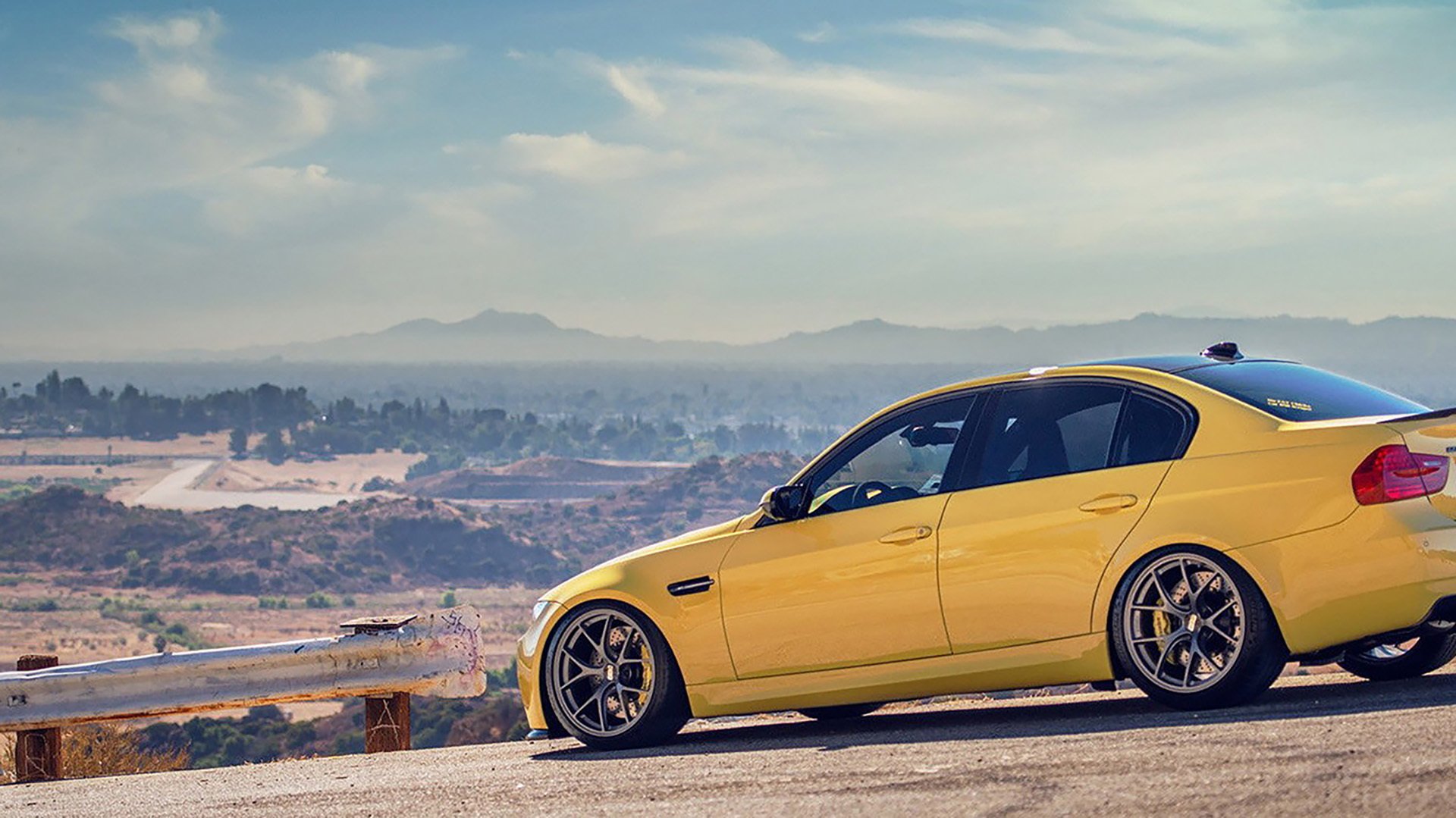 利拉德爆发轰下42分,快船连续得分狂潮压制尼克斯取关键胜利