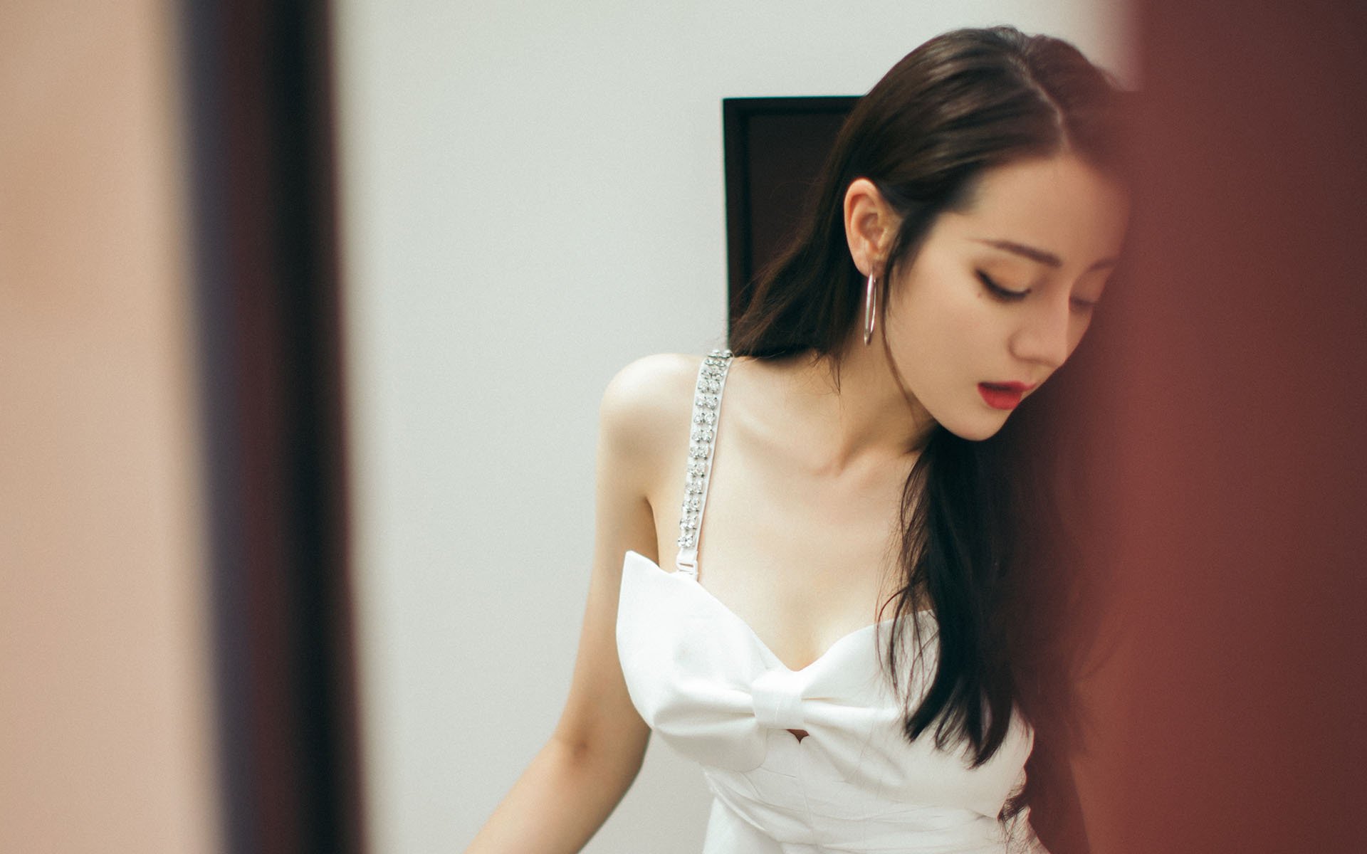 双线引擎，F1揭幕战硝烟与新疆男篮光速胜利