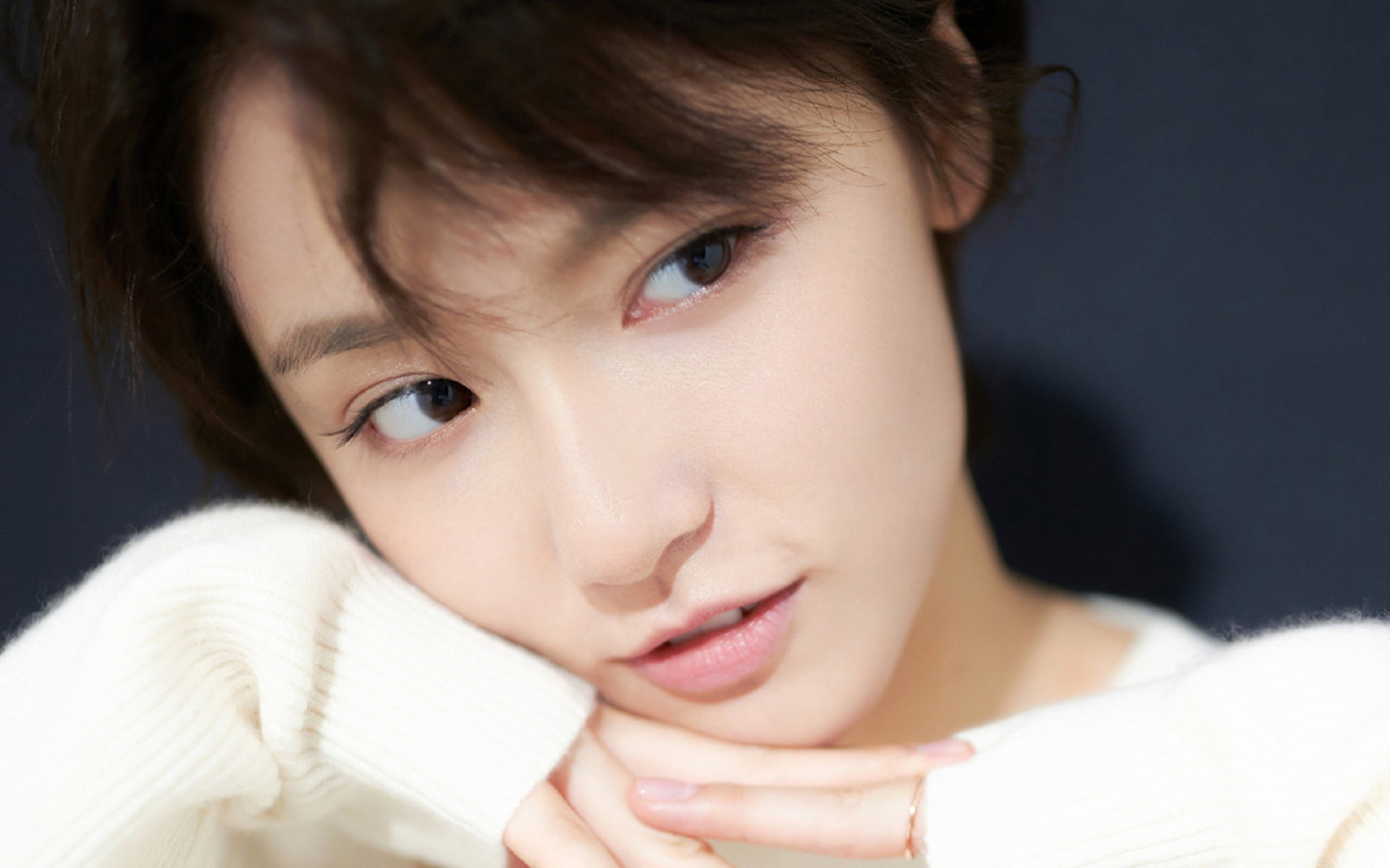 湖人横扫上海队显霸气,东契奇得分狂潮定胜局